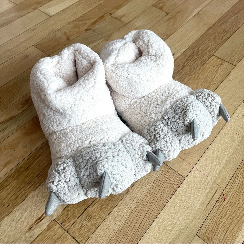 LEMON 🍋 BRAND POLAR BEAR FAUX FUR SLIPPERS CUTE ADORABLE FUNNY BNWT